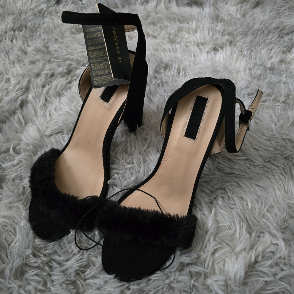 NWT Forever 21 Fuzzy Heels